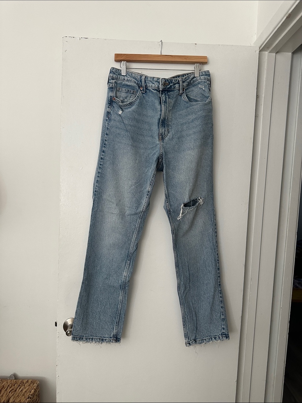 H&M Light Blue Straight Leg Jeans with Knee Distress